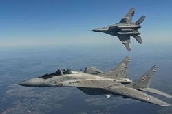 Tiết lộ vụ việc tiêm kích F-16 Ba Lan suýt bắn hạ một chiếc MiG-29 của Ukraine