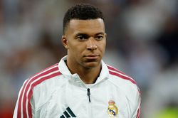 Mbappe mất 60.000 euro cho PSG