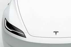Tesla sẽ thế nào khi bán xe tại Việt Nam?