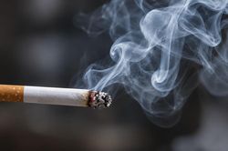 Khói thuốc thụ động gây 1,66 triệu ca tử vong mỗi năm