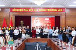 Dàn nghệ sĩ hào hứng tại buổi họp báo Giải Pickleball Báo Văn Hóa năm 2026