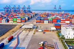 Chính phủ 'tháo gỡ đến cùng' để doanh nghiệp tự mình đi tới