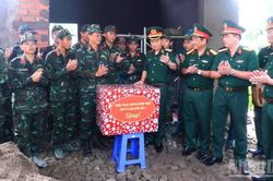 Quân khu 9 động viên lực lượng tham gia chương trình xóa nhà tạm, nhà dột nát