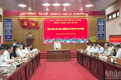 Đoàn kiểm tra, giám sát của Bộ Chính trị làm việc với Ban Thường vụ Tỉnh ủy Tây Ninh