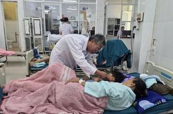 Quảng Trị: 42 người nhập viện nghi ngộ độc sau khi ăn bánh mì