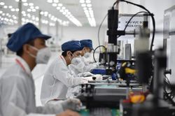 Đề xuất chính sách thuế thúc đẩy ngành điện tử và công nghiệp hỗ trợ trong tháng 10/2026