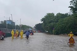 Hà Nội: Xuất hiện một số điểm úng ngập do mưa trên diện rộng