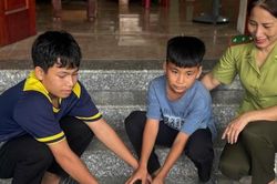 Người dân ở Hà Tĩnh giao nộp nhiều động vật hoang dã quý hiếm