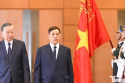 Lễ đón chính thức Nhà vua và Hoàng hậu Thái Lan thăm cấp Nhà nước tới Việt Nam
