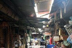 Đình chỉ chợ 34 năm ở Hà Nội: Số phận 200 tiểu thương ra sao?