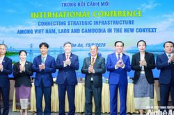 Hội thảo quốc tế 'kết nối hạ tầng chiến lược Việt Nam - Lào - Campuchia trong bối cảnh mới' tại Nghệ An
