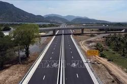 Hoãn thu phí 2 dự án thuộc Dự án cao tốc Bắc - Nam phía Đông