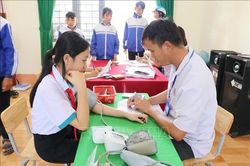Tăng tốc khám sức khỏe, hướng tới bao phủ 100% dân số