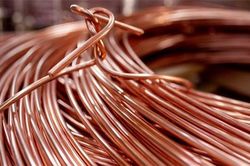 Giá đồng lập kỷ lục, cảnh báo sức ép lên chi phí điện và xây dựng