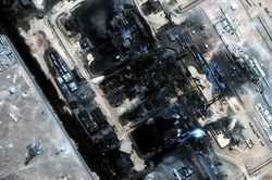 Nguồn cung dầu tới châu Á và châu Âu bị đe dọa khi đường ống của Saudi Arabia phải đóng cửa
