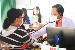 Tăng tốc lập Sổ sức khỏe điện tử cho người dân An Giang
