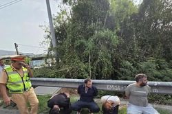 Nhóm người nước ngoài nghi cướp tiệm vàng ở Đắk Lắk bị bắt giữ khi vừa chạy đến Gia Lai