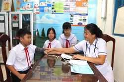 Nỗ lực phủ kín bảo hiểm y tế học đường