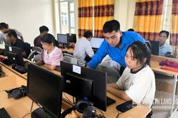 Bình dân học vụ số: Cách làm ở Lộc Bình