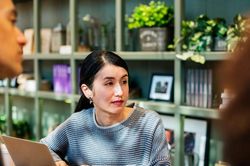 Bốn cung hoàng đạo sống chân thành, biết đối nhân xử thế nên thường được quý nhân hỗ trợ