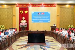 Đoàn đại biểu lớp bồi dưỡng giảng viên các trường chính trị và hành chính tỉnh dành cho cán bộ của Đảng Nhân dân Cách mạng Lào thăm và làm việc tại Ban Tuyên giáo Tỉnh ủy