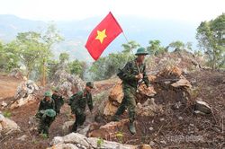 Bền bỉ tìm đồng đội