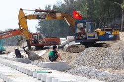 Đà Nẵng: Gấp rút thi công kè khẩn cấp gần 500 tỷ đồng bảo vệ sông Thu Bồn và biển Hội An