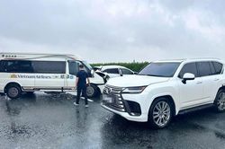 Điều tra vụ ô tô Lexus dừng giữa cao tốc Pháp Vân - Cầu Giẽ, khiến hai xe khác đâm dồn toa