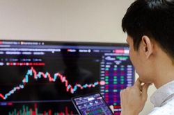 Thị trường chứng khoán đối mặt loạt phép thử