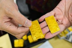 Giá vàng trong nước giảm tới 600.000 đồng/lượng, thế giới tiếp tục đi xuống