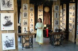 Văn Miếu ngập sắc màu di sản