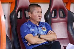 HLV Chu Đình Nghiêm lo cầu thủ quá tải vì lịch thi đấu