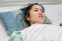 Cô giáo mất một chân cứu học trò: Khi nhân ái được đáp lại bằng nhân ái