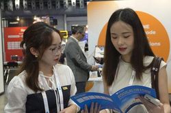 Thanh toán xuyên biên giới: Cuộc đua không dừng ở mã QR