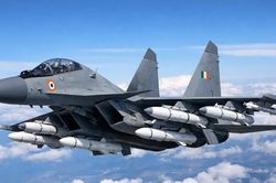 Tiêm kích Su-30MKI tấn công cực mạnh nhờ tên lửa RVV-BD