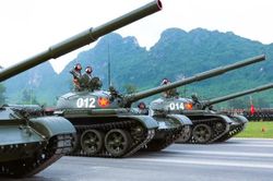 Mạnh hơn T-54/T-55 nhưng vì sao T-62 không trở thành dòng xe tăng chủ lực?