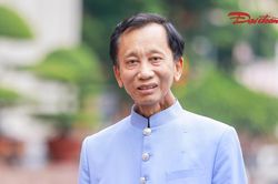 Tuổi cao - Gương càng sáng