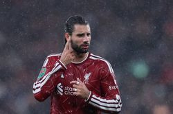 Szoboszlai lập tuyệt phẩm, Liverpool tiễn Tottenham rời Carabao Cup