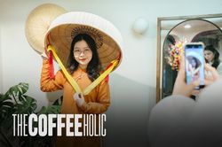 Quán cà phê 2 mặt tiền làm điều hiếm hoi giữa phố Hà Nội