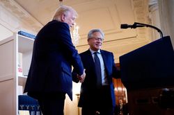 Lý do cuộc gọi của ông Trump cho CEO Nvidia gây chú ý