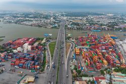 Đứt gãy chuỗi cung ứng ảnh hưởng dòng tiền của doanh nghiệp Việt