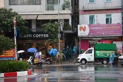 Cháy nhà 4 tầng lúc rạng sáng, 5 người tử vong