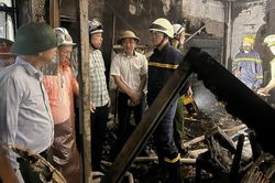 Cháy nhà 4 tầng ở Hà Nội làm 5 người tử vong