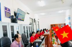 Bài 2: Dồn nguồn lực gỡ 'điểm nghẽn' chuyển đổi số