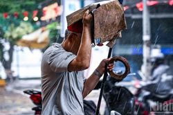 Hà Nội sắp mưa dông, đề phòng lốc, sét và gió giật mạnh