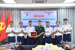 Vùng Cảnh sát biển 4 tiếp nhận tàu tuần tra cao tốc TT-400