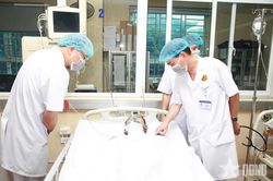 Bệnh viện Quân y 354 nỗ lực điều trị nạn nhân vụ cháy tại Thụy Khuê