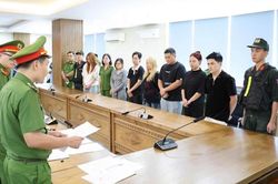 Khởi tố quản lý và 6 nhân viên quán Saga có hành vi buôn bán 'khí cười'