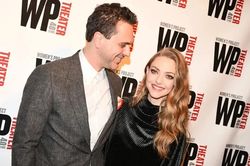 Amanda Seyfried chia tay Sadoski sau 9 năm chung sống