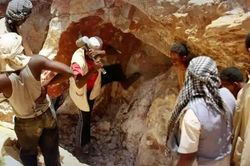 Ít nhất 60 người thiệt mạng trong vụ sập mỏ vàng ở Sudan